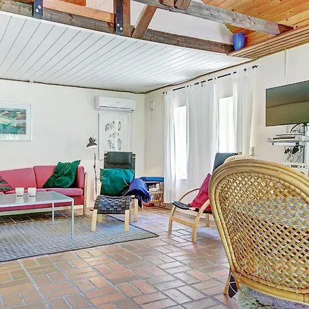 6 Person In Aakirkeby-by Traum Hébergement de vacances