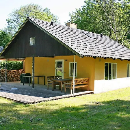 Feriehus 6 Person In Aakirkeby-by Traum *